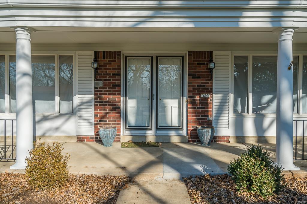 409 Spring Valley Court Chesterfield, MO 63017 - Photo 12 of 79