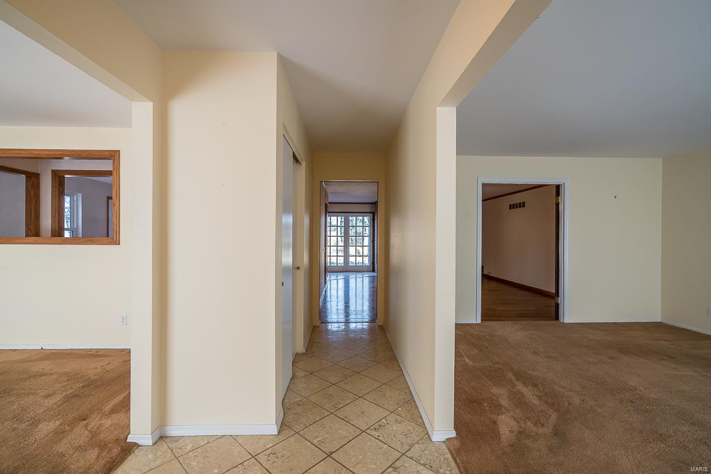 409 Spring Valley Court Chesterfield, MO 63017 - Photo 13 of 79