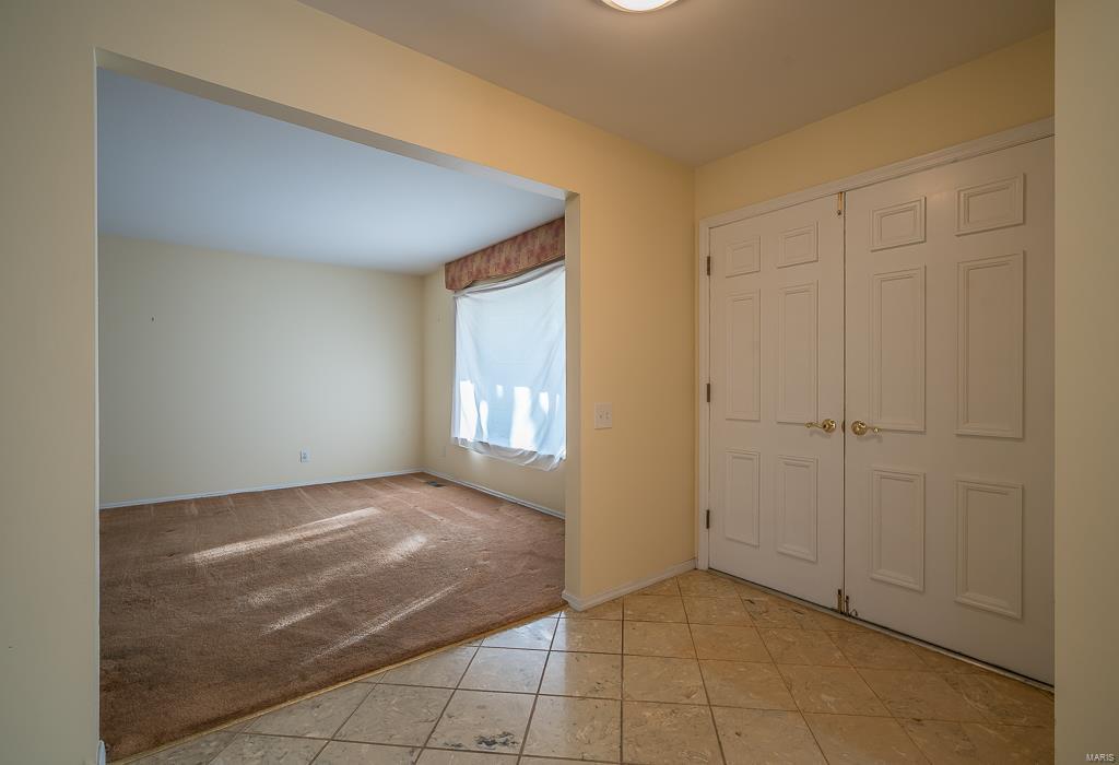 409 Spring Valley Court Chesterfield, MO 63017 - Photo 14 of 79