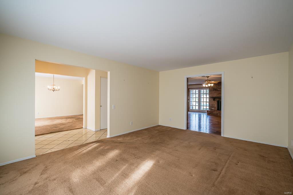 409 Spring Valley Court Chesterfield, MO 63017 - Photo 15 of 79