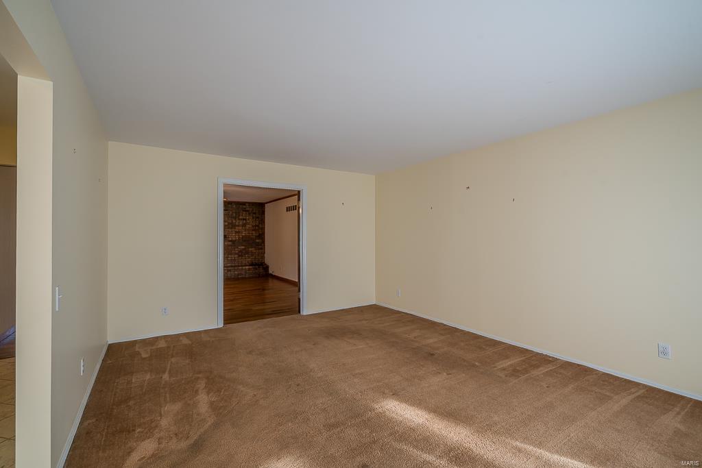409 Spring Valley Court Chesterfield, MO 63017 - Photo 16 of 79