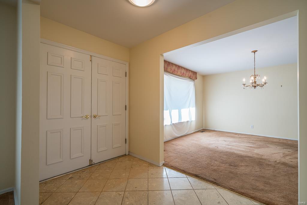 409 Spring Valley Court Chesterfield, MO 63017 - Photo 17 of 79
