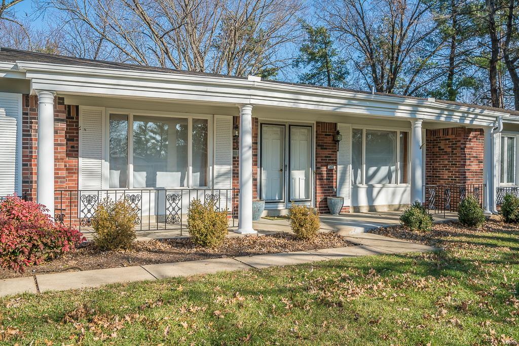 409 Spring Valley Court Chesterfield, MO 63017 - Photo 3 of 79