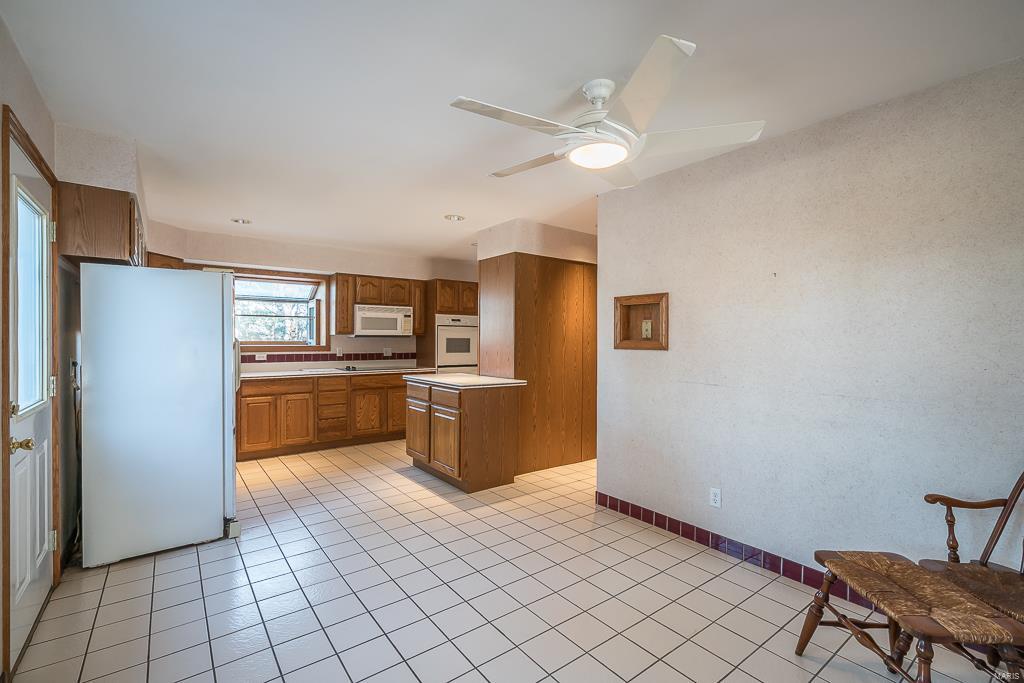 409 Spring Valley Court Chesterfield, MO 63017 - Photo 28 of 79