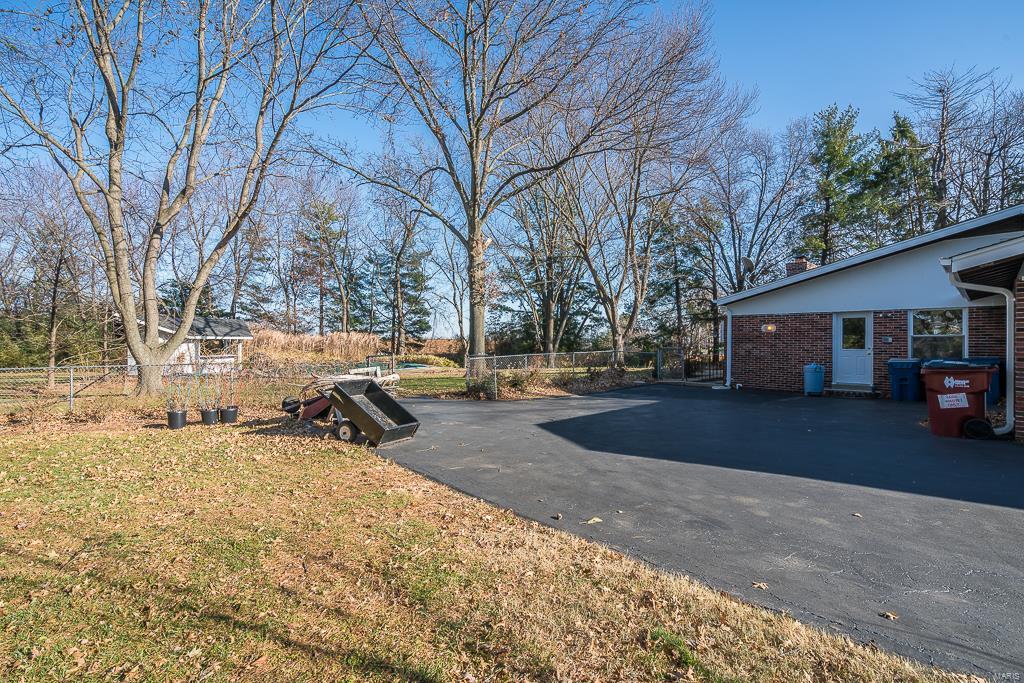 409 Spring Valley Court Chesterfield, MO 63017 - Photo 66 of 79