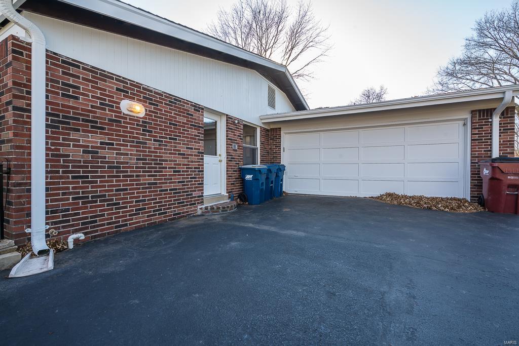 409 Spring Valley Court Chesterfield, MO 63017 - Photo 77 of 79