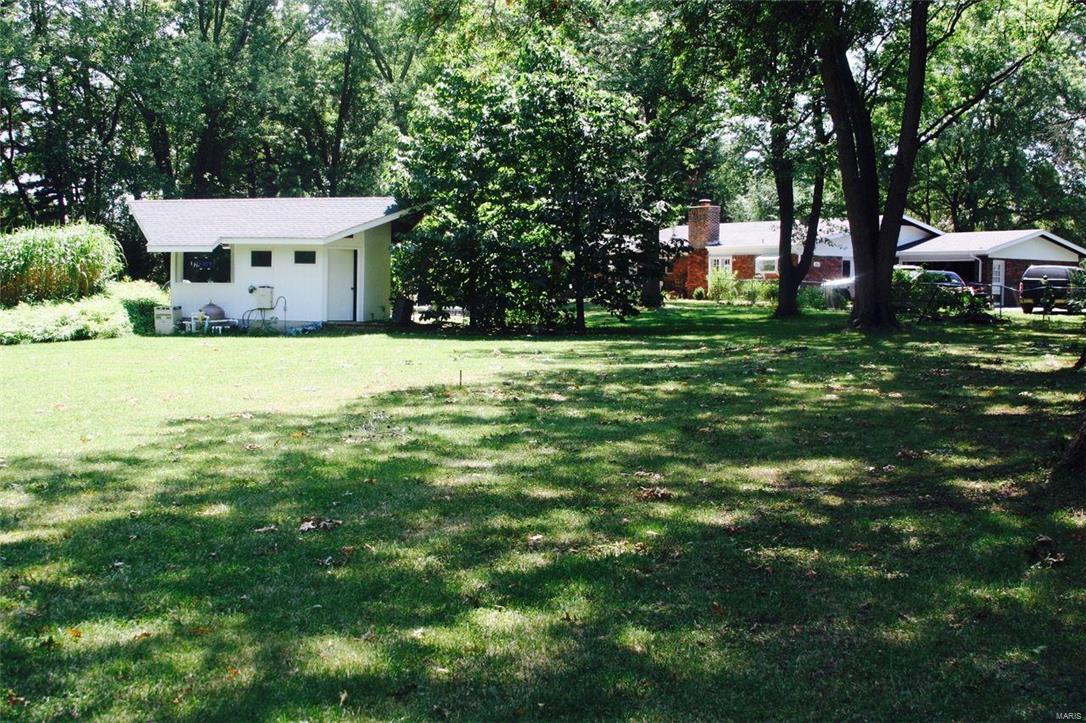 409 Spring Valley Court Chesterfield, MO 63017 - Photo 9 of 79