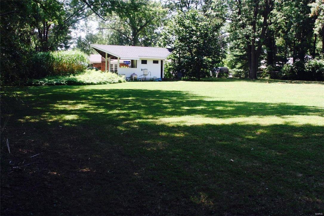 409 Spring Valley Court Chesterfield, MO 63017 - Photo 10 of 79
