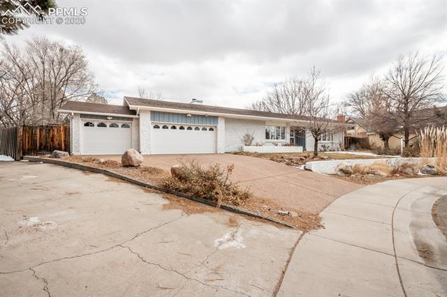 52 Robertson Road Pueblo, CO 81001 - Photo 2 of 40 Gallery Image 2