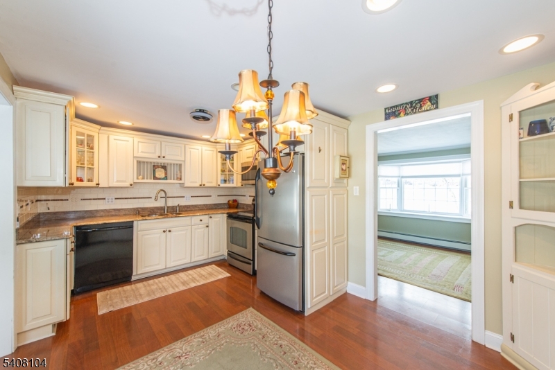 30 Edgewater Drive Denville, NJ 07834 - Photo 20 of 47