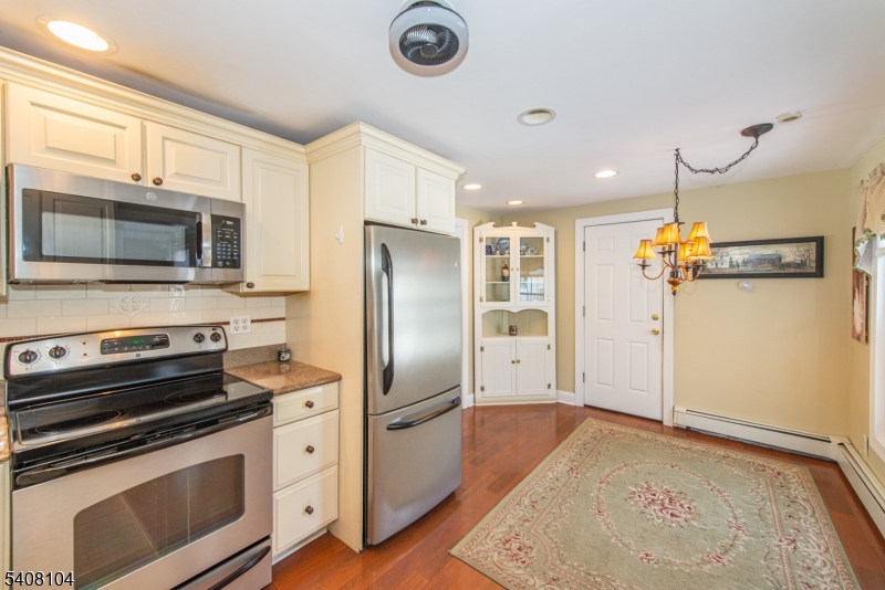 30 Edgewater Drive Denville, NJ 07834 - Photo 21 of 47