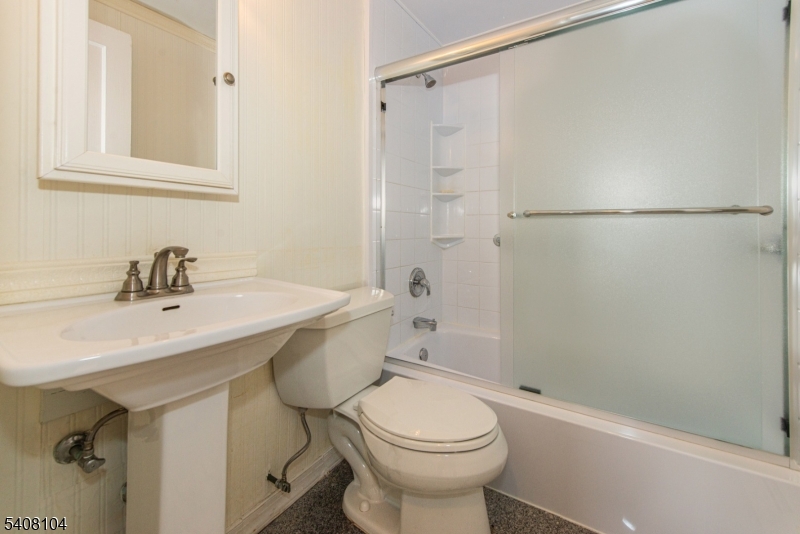 30 Edgewater Drive Denville, NJ 07834 - Photo 34 of 47