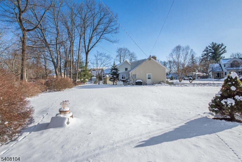 30 Edgewater Drive Denville, NJ 07834 - Photo 9 of 47