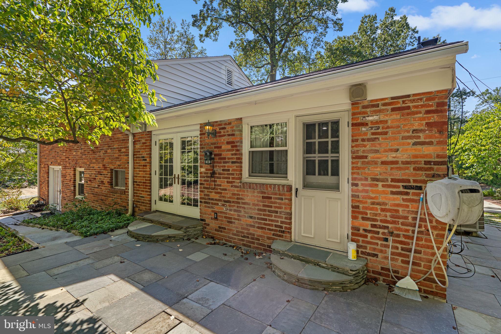 2419 Barbour Road Falls Church, VA 22043 - Photo 39 of 46 Rear view to dining room and kitchen