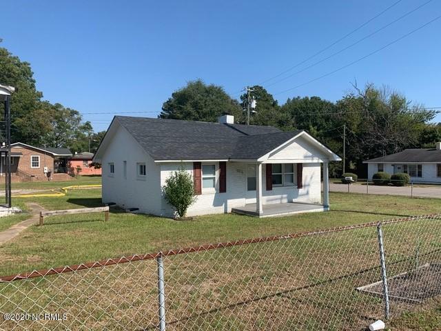 2216 Murchison Road Fayetteville, NC 28301 - Photo 1 of 37 Front of home