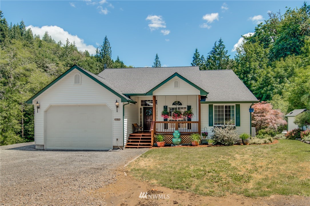 706 Modrow Road Kalama, WA 98625 - Photo 2 of 25 Gallery Image 2