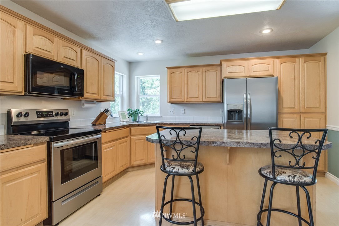 706 Modrow Road Kalama, WA 98625 - Photo 4 of 25 Gallery Image 4