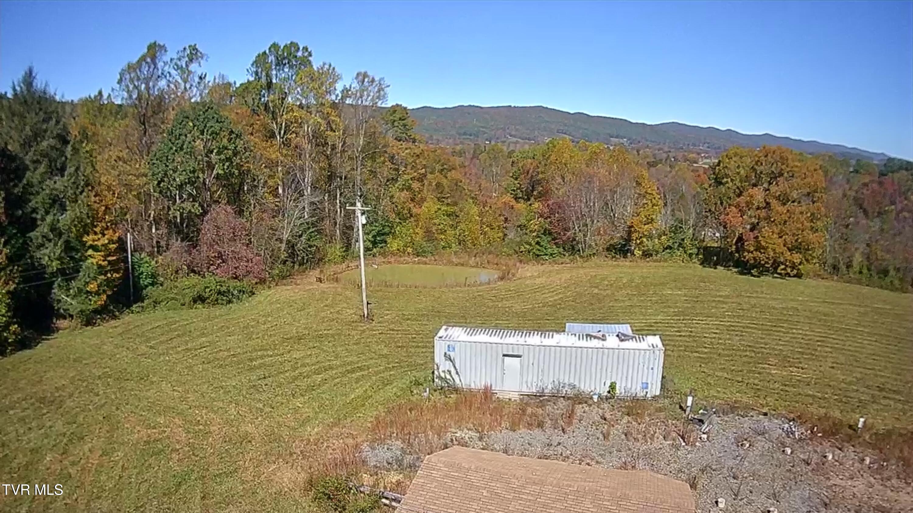 332 Hopper Road Shady Valley, TN 37688 - Photo 3 of 20 IMG_5066