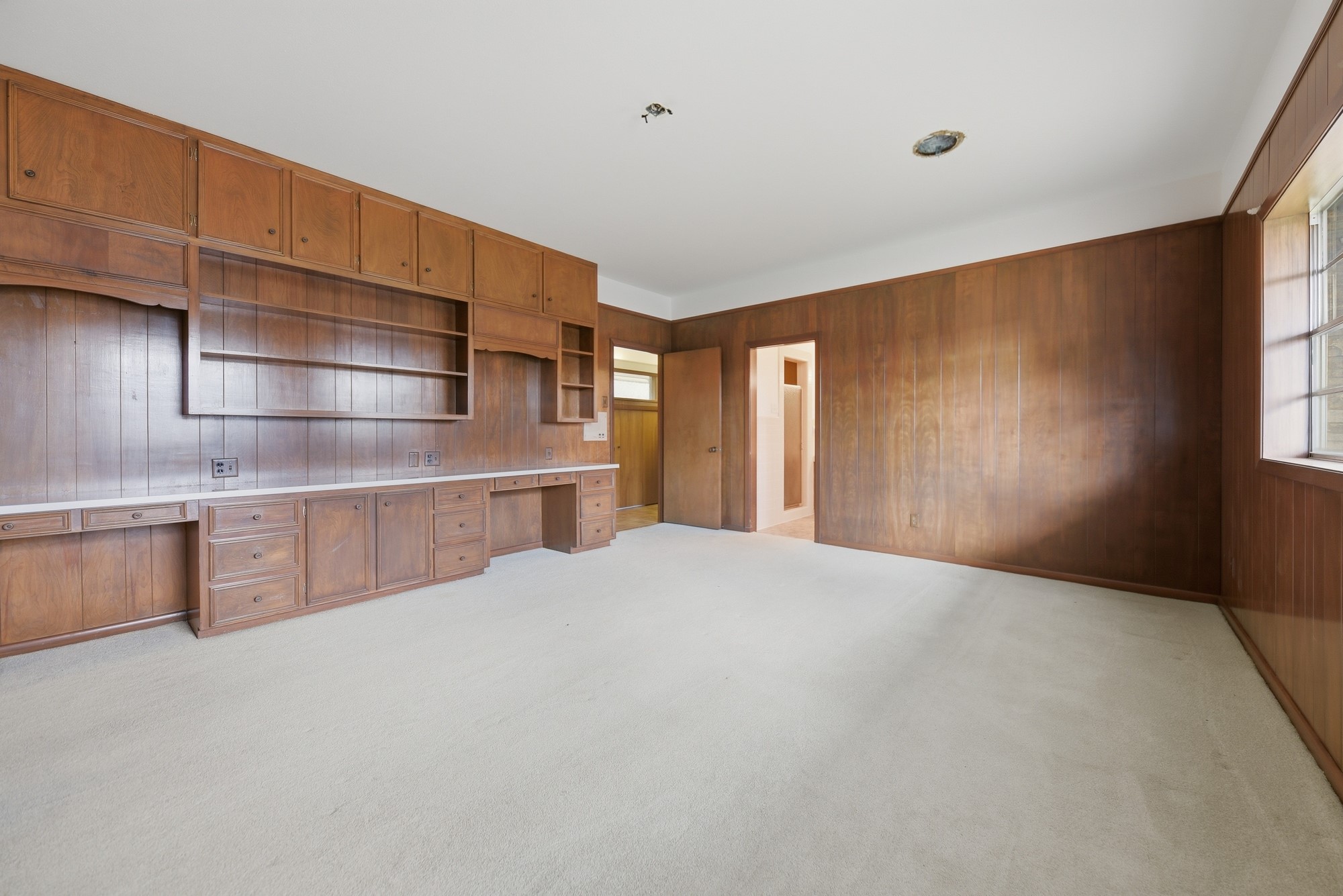 1500 Key Street Brenham, TX 77833 - Photo 28 of 41 a view of an empty room with closet