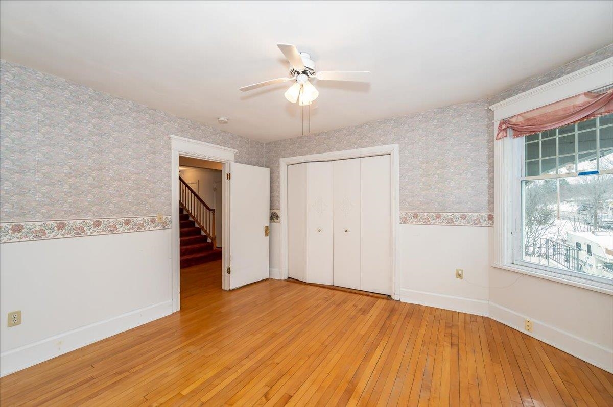 2510 East Superior Street Duluth, MN 55812 - Photo 14 of 33 2nd Floor Bedroom