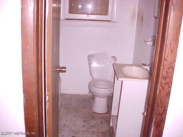 1840 Brooker Road Jacksonville, FL 32207 - Photo 5 of 6 5