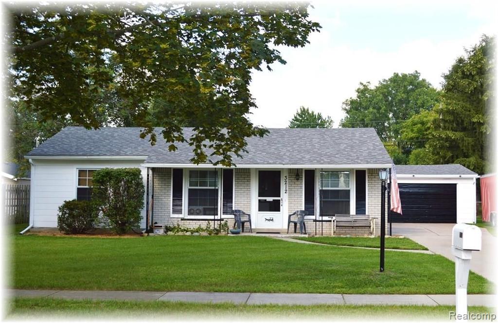 3212 Avon Manor Road Rochester Hills, MI 48307 - Photo 3 of 41