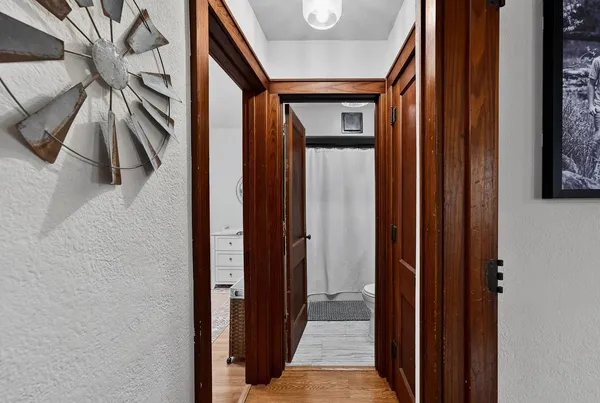 $212,500 | 305 South Warren Street, South Wayne, WI 53587