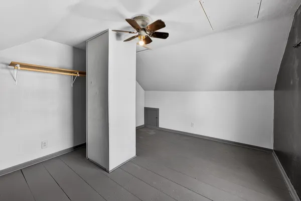 $212,500 | 305 South Warren Street, South Wayne, WI 53587