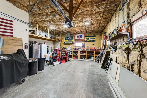 $212,500 | 305 South Warren Street, South Wayne, WI 53587