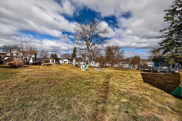 $212,500 | 305 South Warren Street, South Wayne, WI 53587