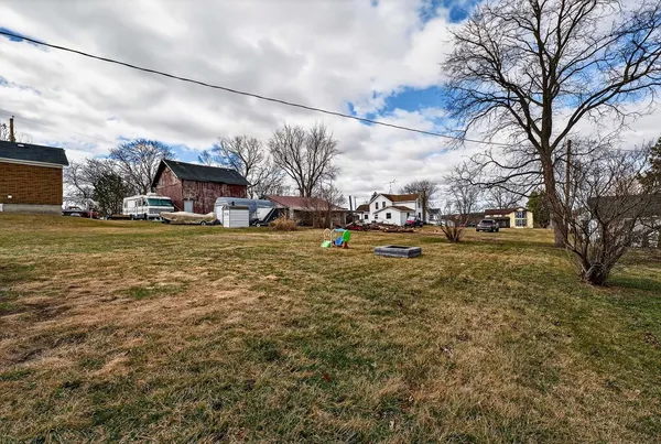 $212,500 | 305 South Warren Street, South Wayne, WI 53587