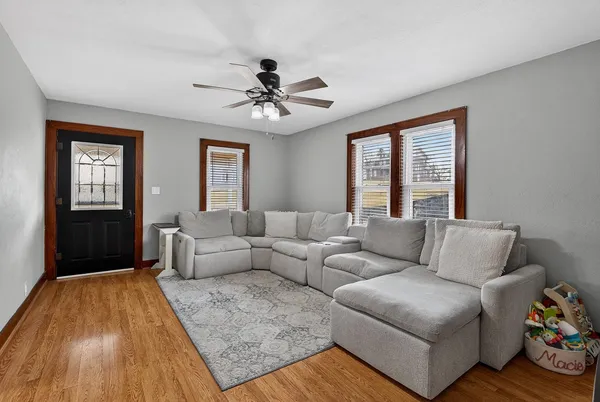 $212,500 | 305 South Warren Street, South Wayne, WI 53587