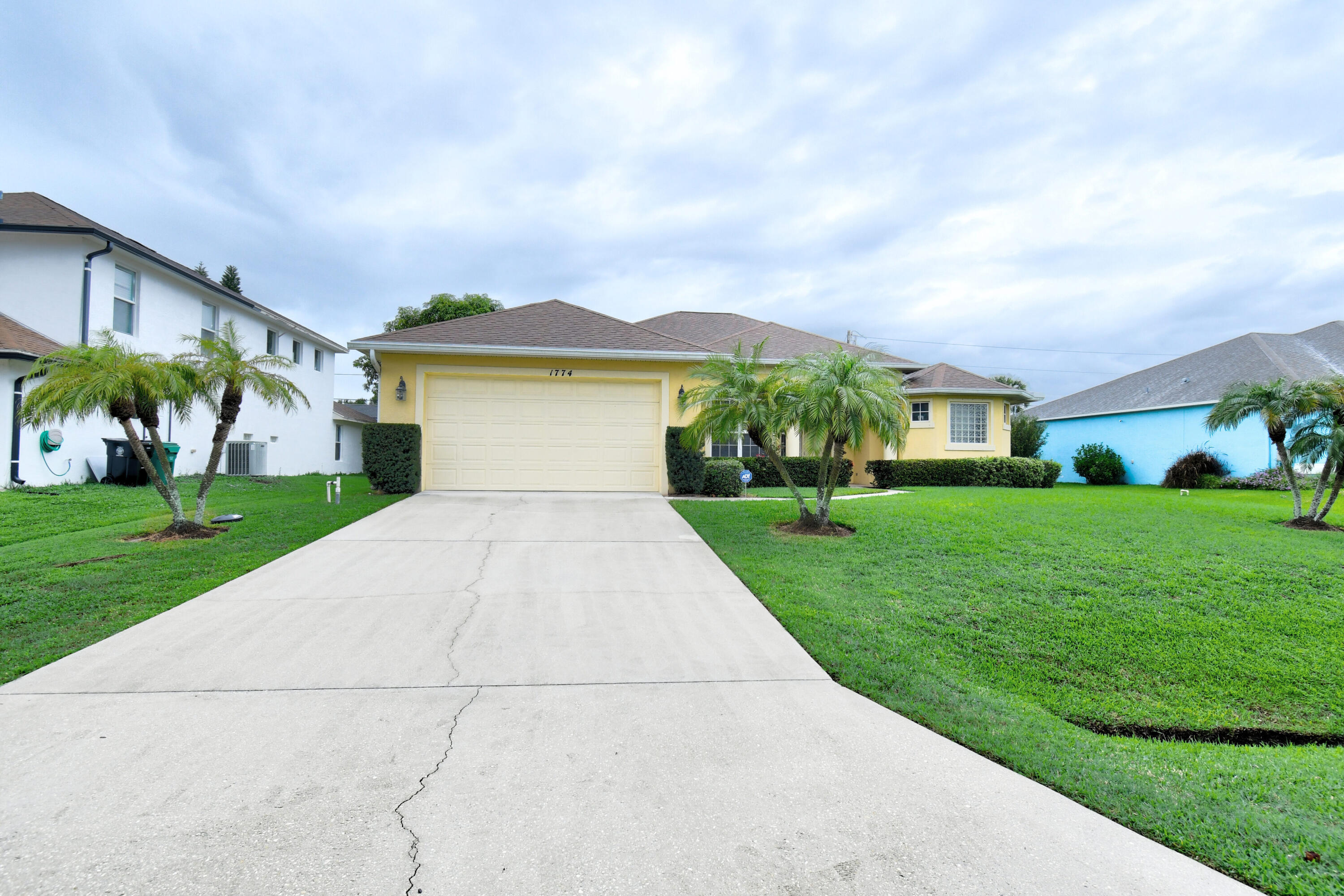1774 Southwest Commargo Street Port St. Lucie, FL 34987 - Photo 36 of 41 1774 SW Commargo St Port St-print-001-00