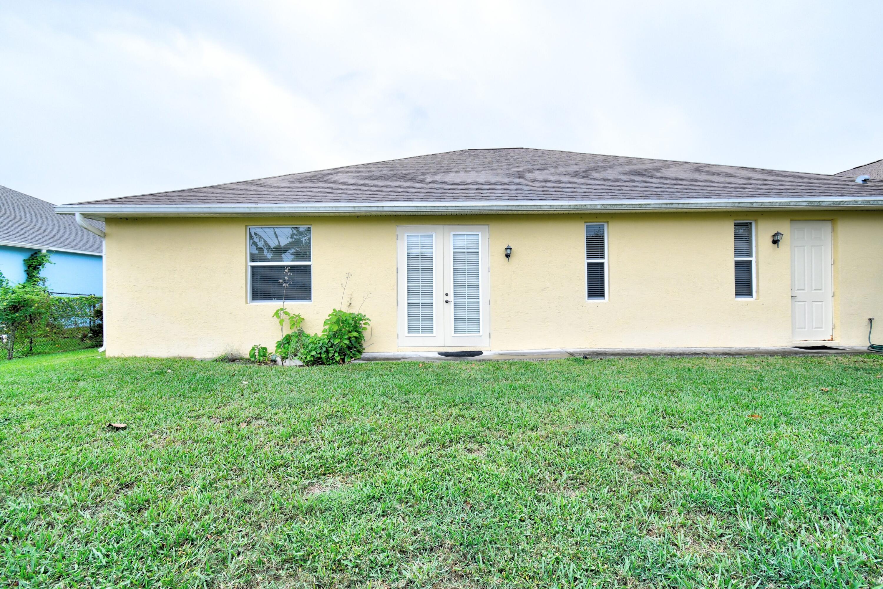 1774 Southwest Commargo Street Port St. Lucie, FL 34987 - Photo 5 of 41 1774 SW Commargo St Port St-print-012-00
