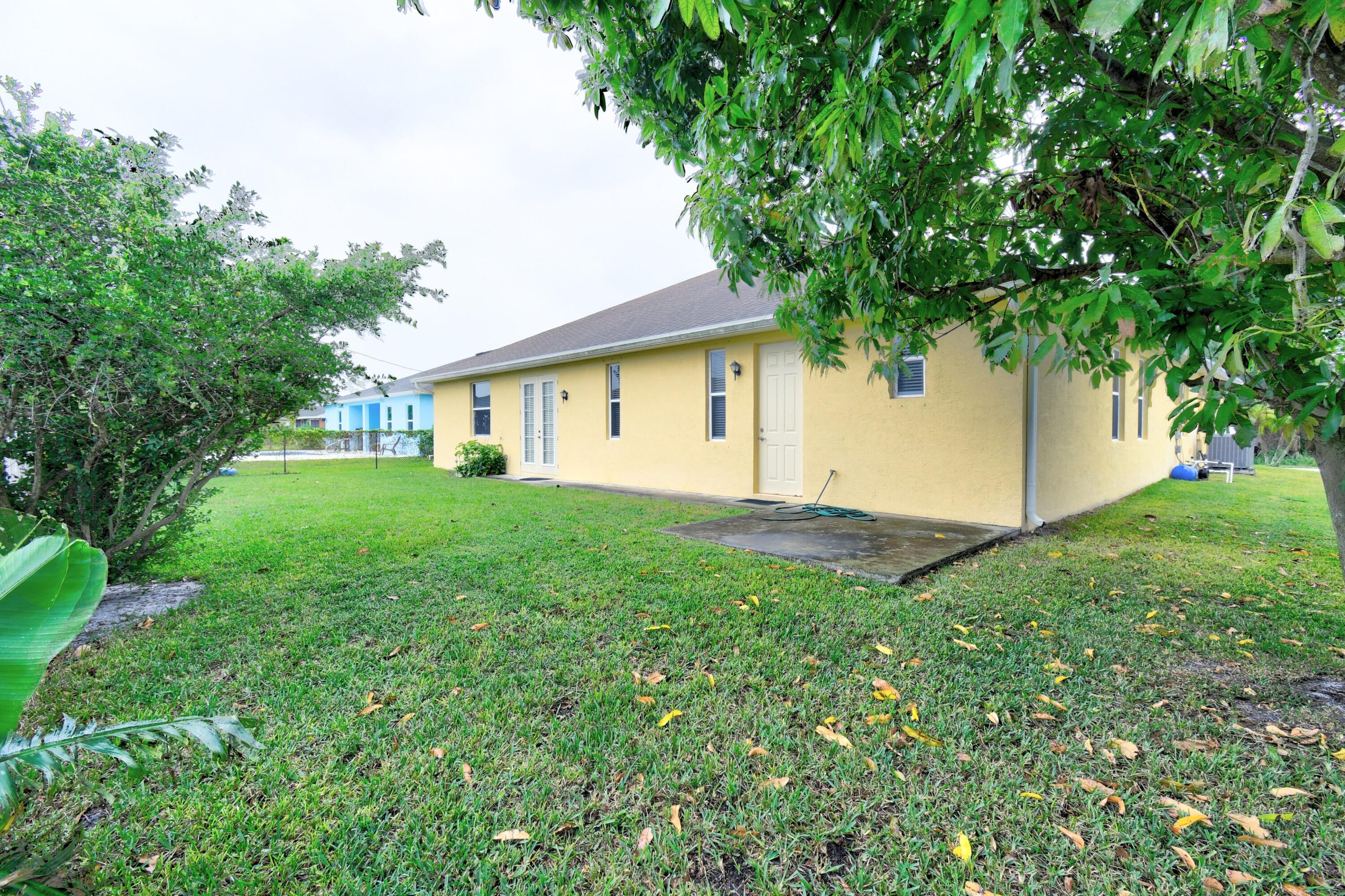 1774 Southwest Commargo Street Port St. Lucie, FL 34987 - Photo 6 of 41 1774 SW Commargo St Port St-print-013-00