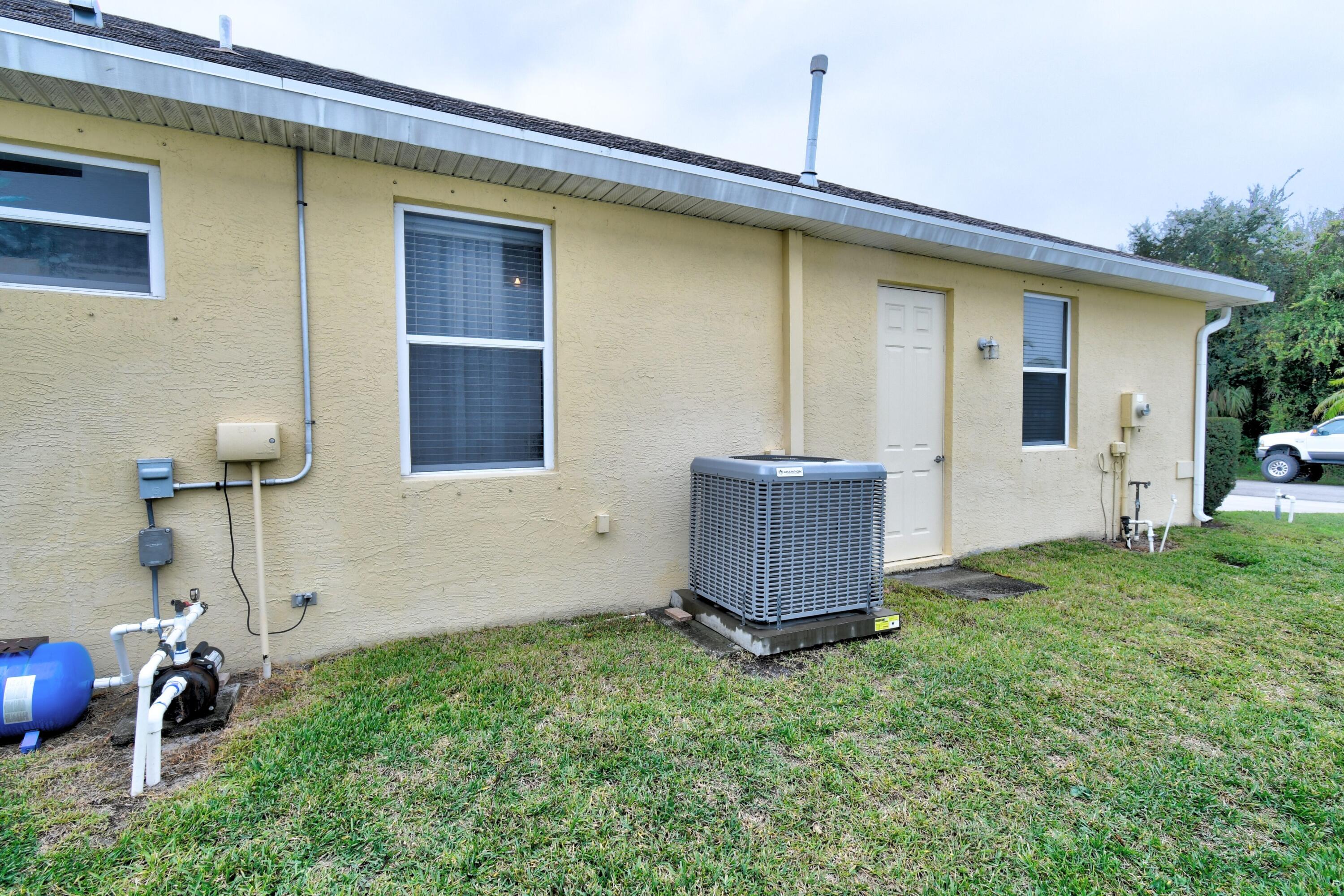 1774 Southwest Commargo Street Port St. Lucie, FL 34987 - Photo 7 of 41 1774 SW Commargo St Port St-print-015-01