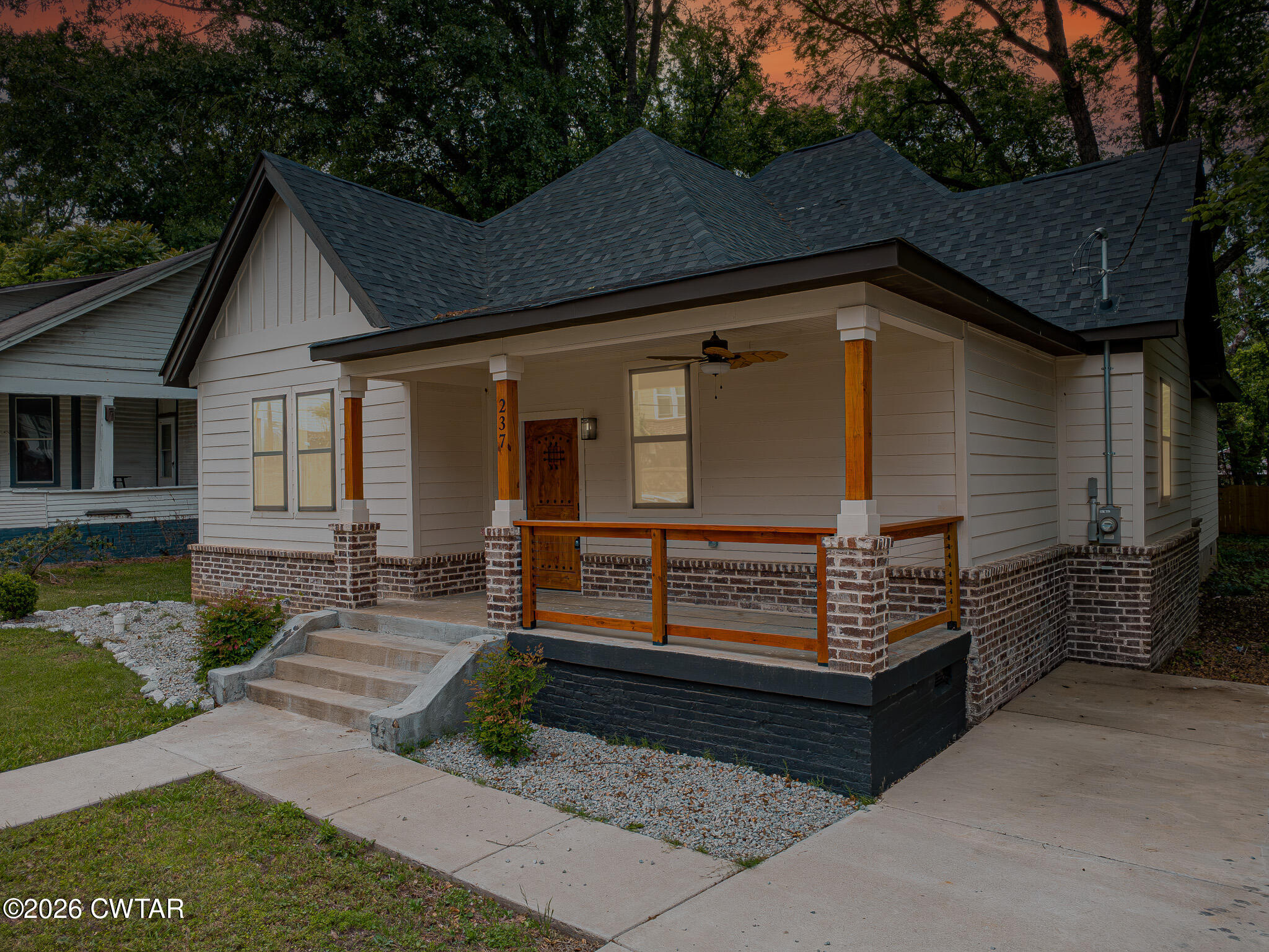 237 Talbot Street Jackson, TN 38301 - Photo 3 of 25 DJI_0876-2-2
