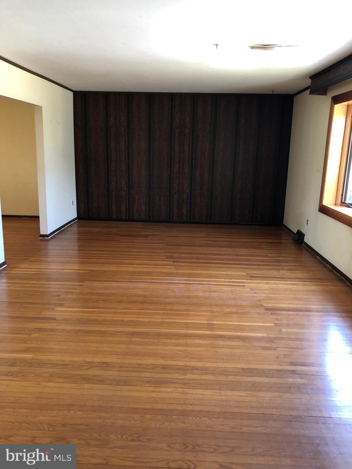3228 Kennedy Road Norristown, PA 19403 - Photo 8 of 17 LIVING ROOM
