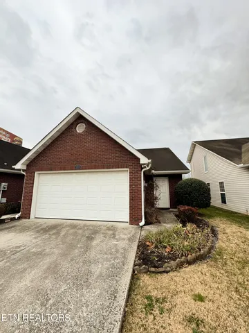 $1,700 | 7231 Long Shot Lane, Knoxville, TN 37918