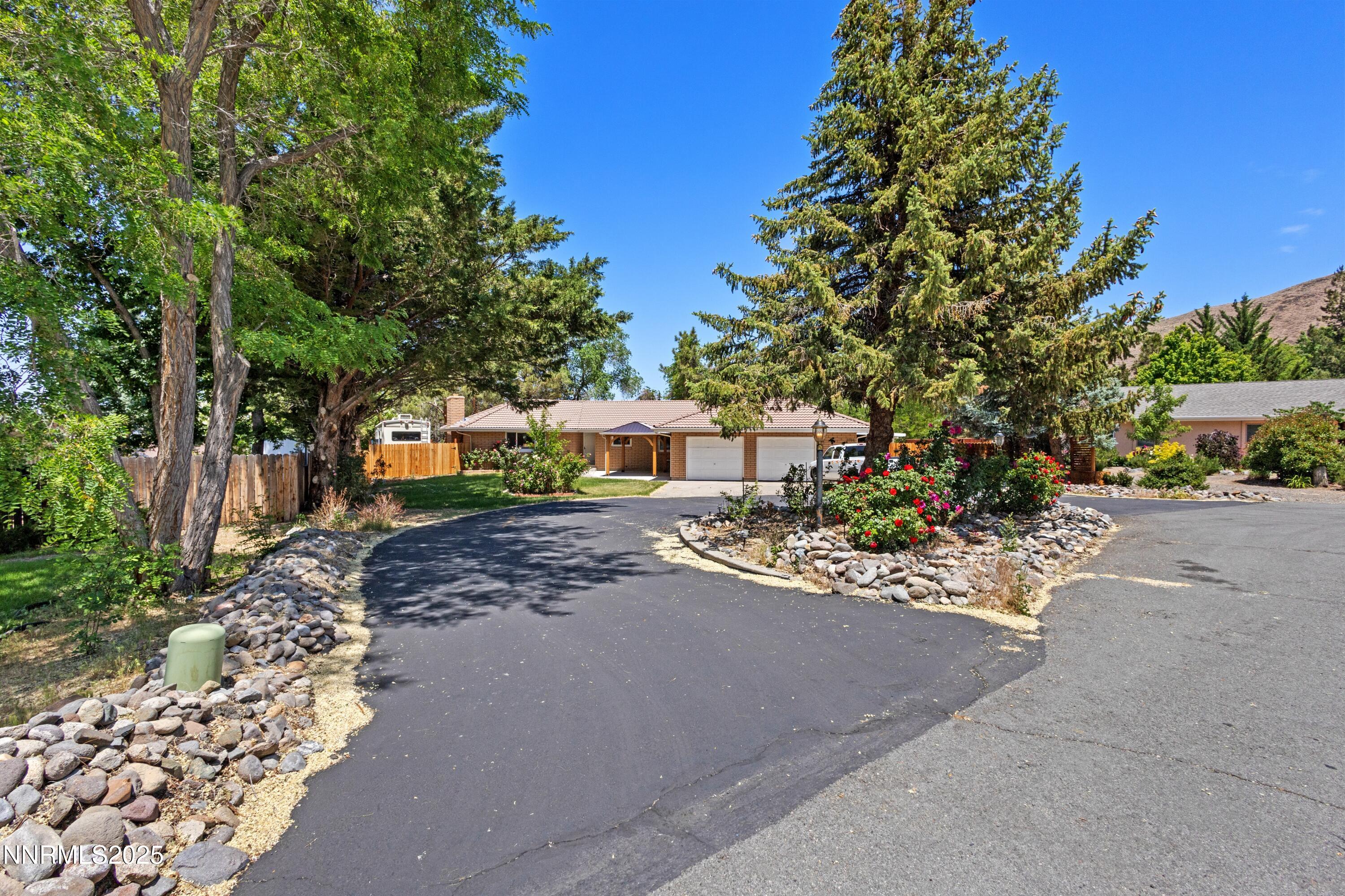 2196 Pebble Beach Drive Reno, NV 89502 - Photo 2 of 36 Img-2