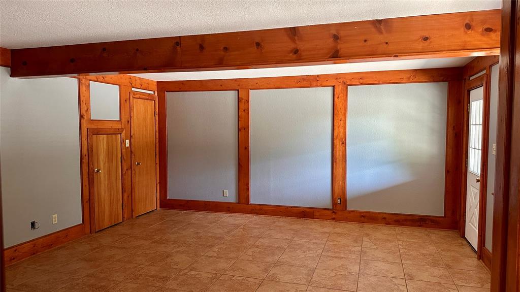 126 Garza Road Shady Shores, TX 76208 - Photo 4 of 21