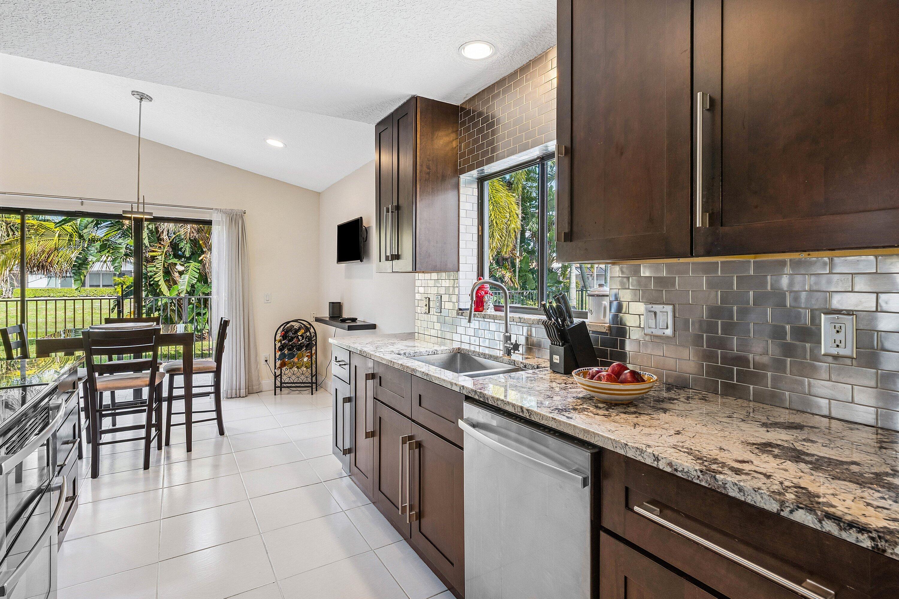 21033 Cottonwood Drive Boca Raton, FL 33428 - Photo 14 of 64 015-21033CottonwoodDrive-BocaRaton-FL-33