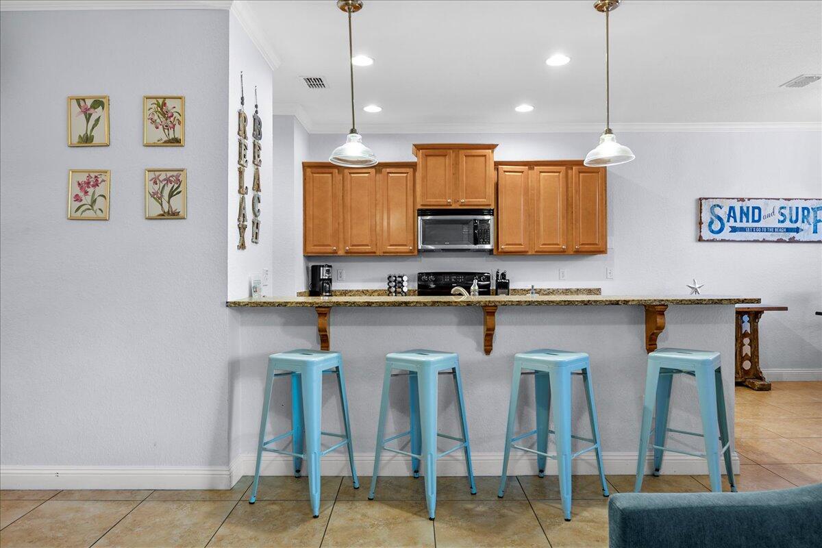 228 Kono Way Destin, FL 32541 - Photo 29 of 44 Kitchen Bar