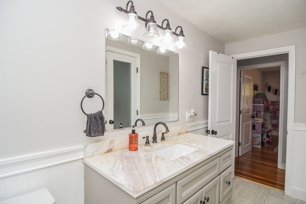 5 Kensington Road Norton, MA 02766 - Photo 26 of 36