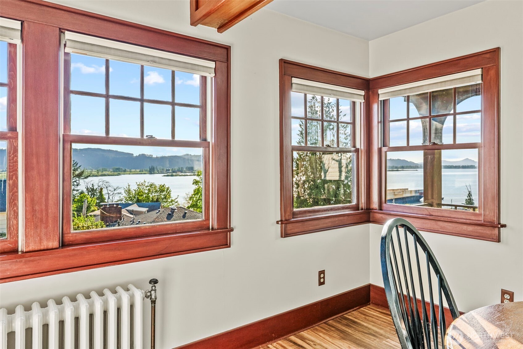 185 Spring Street Cathlamet, WA 98612 - Photo 11 of 39