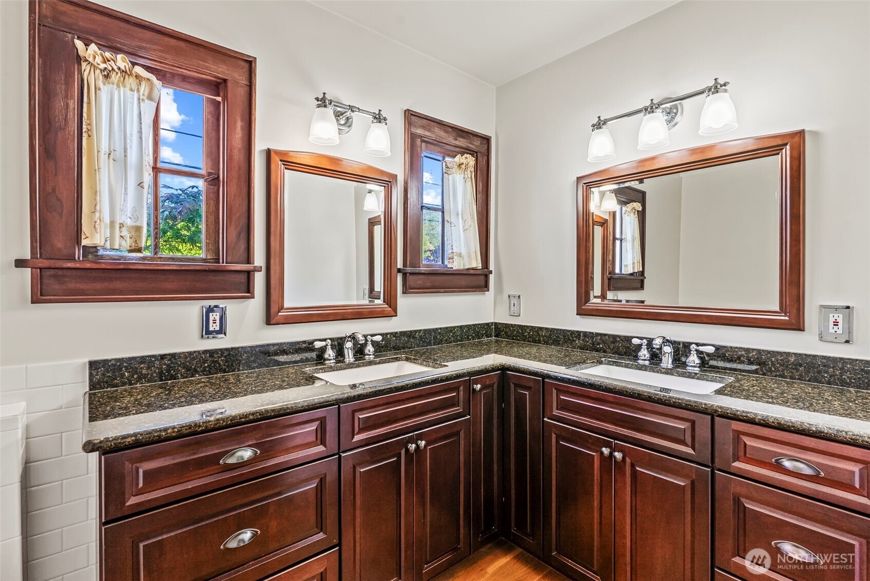 185 Spring Street Cathlamet, WA 98612 - Photo 16 of 39