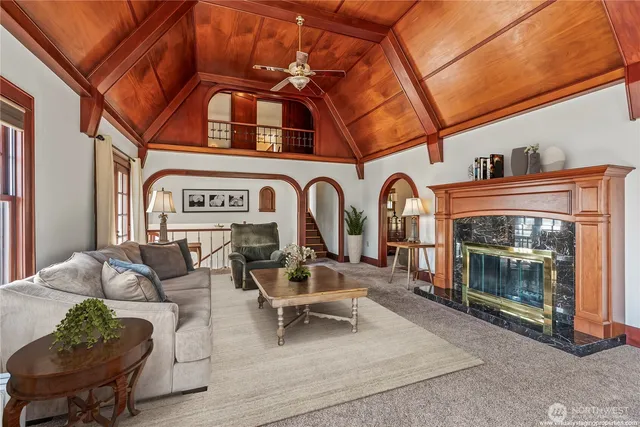 $990,000 | 185 Spring Street, Cathlamet, WA 98612