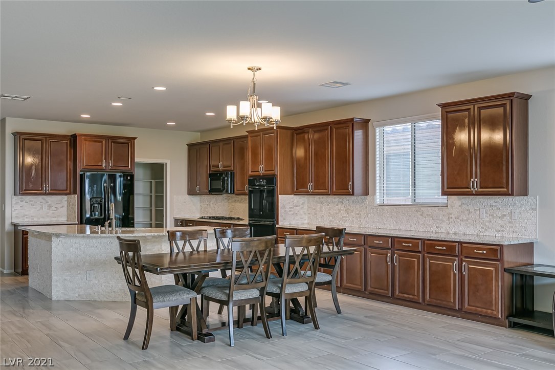 6250 Hambledon Hill Road Las Vegas, NV 89113 - Photo 12 of 48