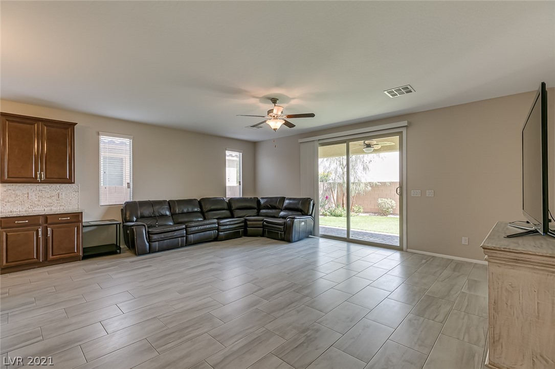 6250 Hambledon Hill Road Las Vegas, NV 89113 - Photo 16 of 48