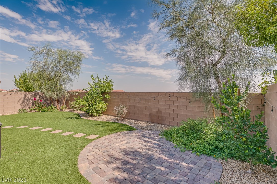 6250 Hambledon Hill Road Las Vegas, NV 89113 - Photo 44 of 48